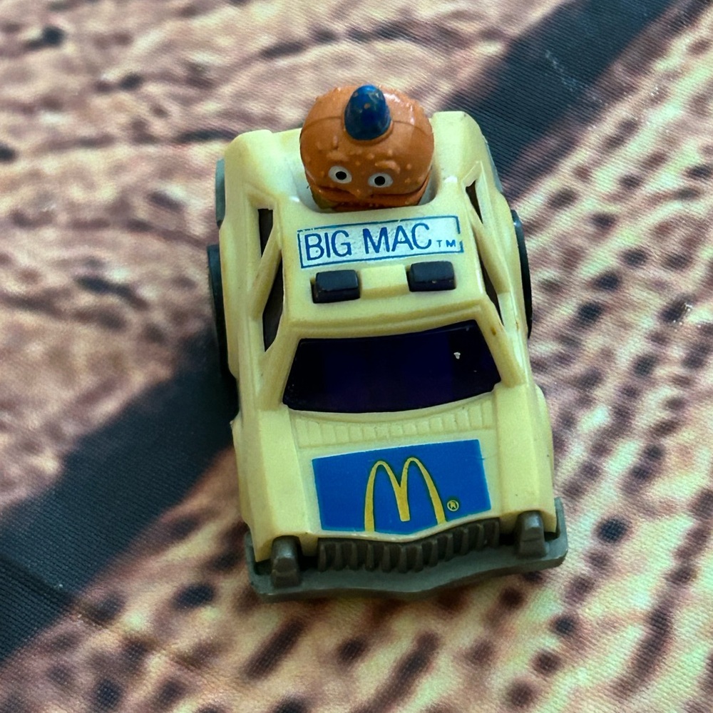 Vtg. 1984 McDonald’s Happy Meal BIG MAC Pull Back Mini Police Car Toy